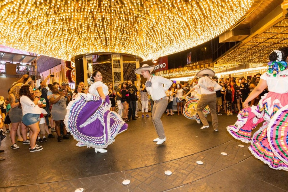 Plaza Hotel & Casino Image 6